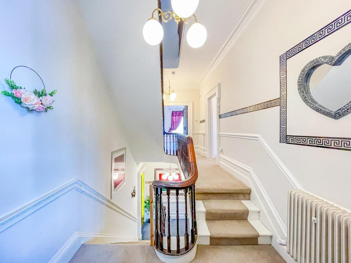 *Rg9Bc* For Your Most Relaxed & Cosy Stay + Free Parking + Free Fast Wifi * Leeds  Eksteriør bilde